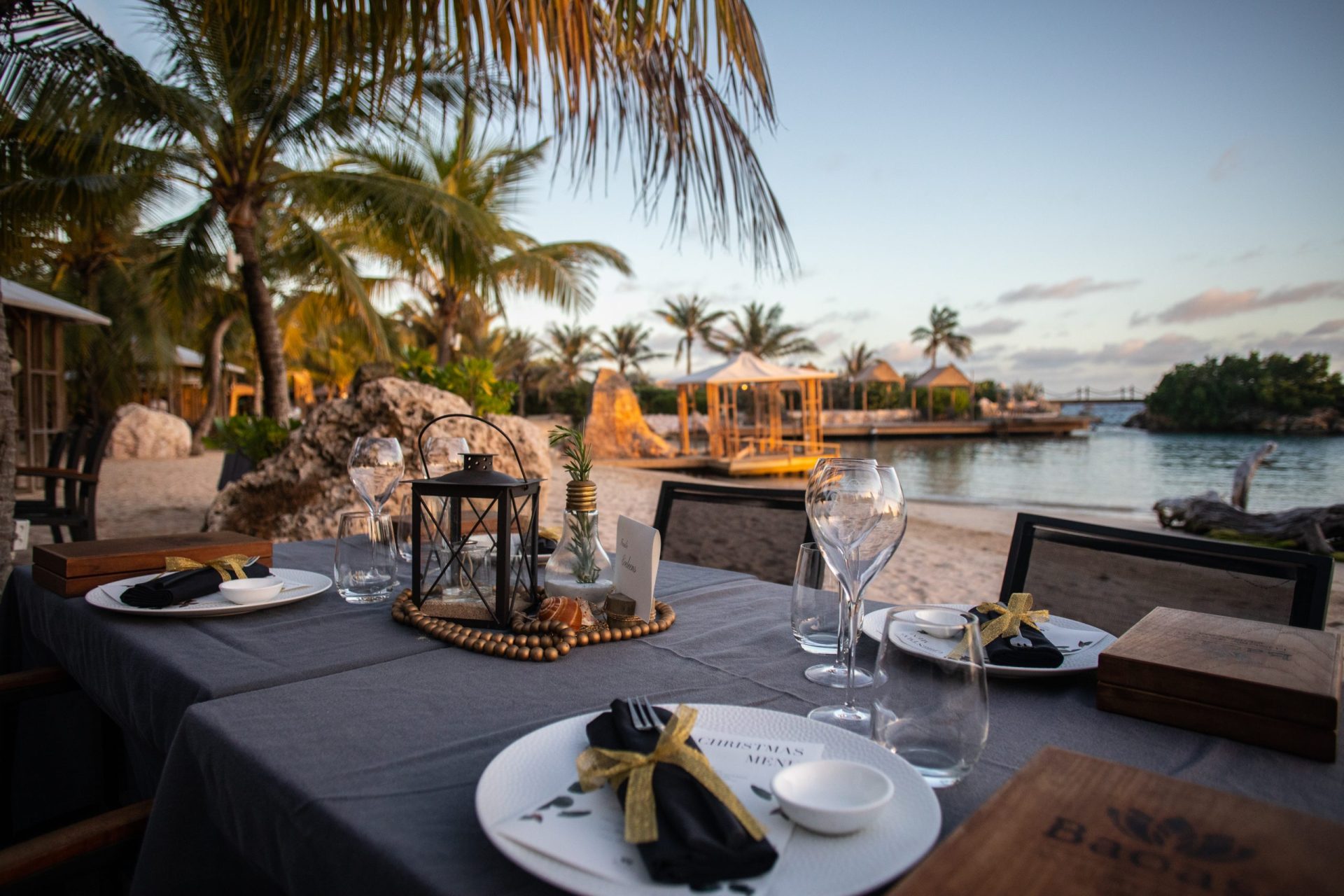 beautiful dinner table