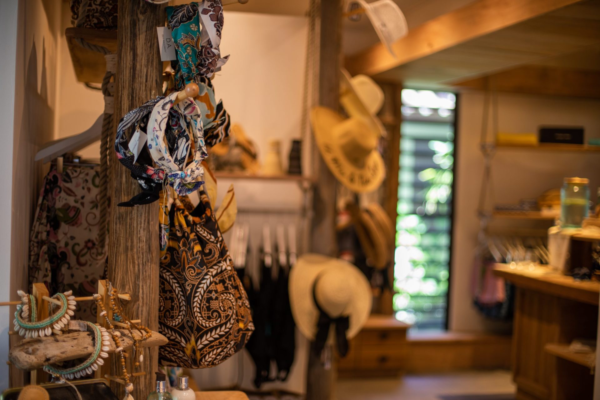 souvenir shop ta baoase