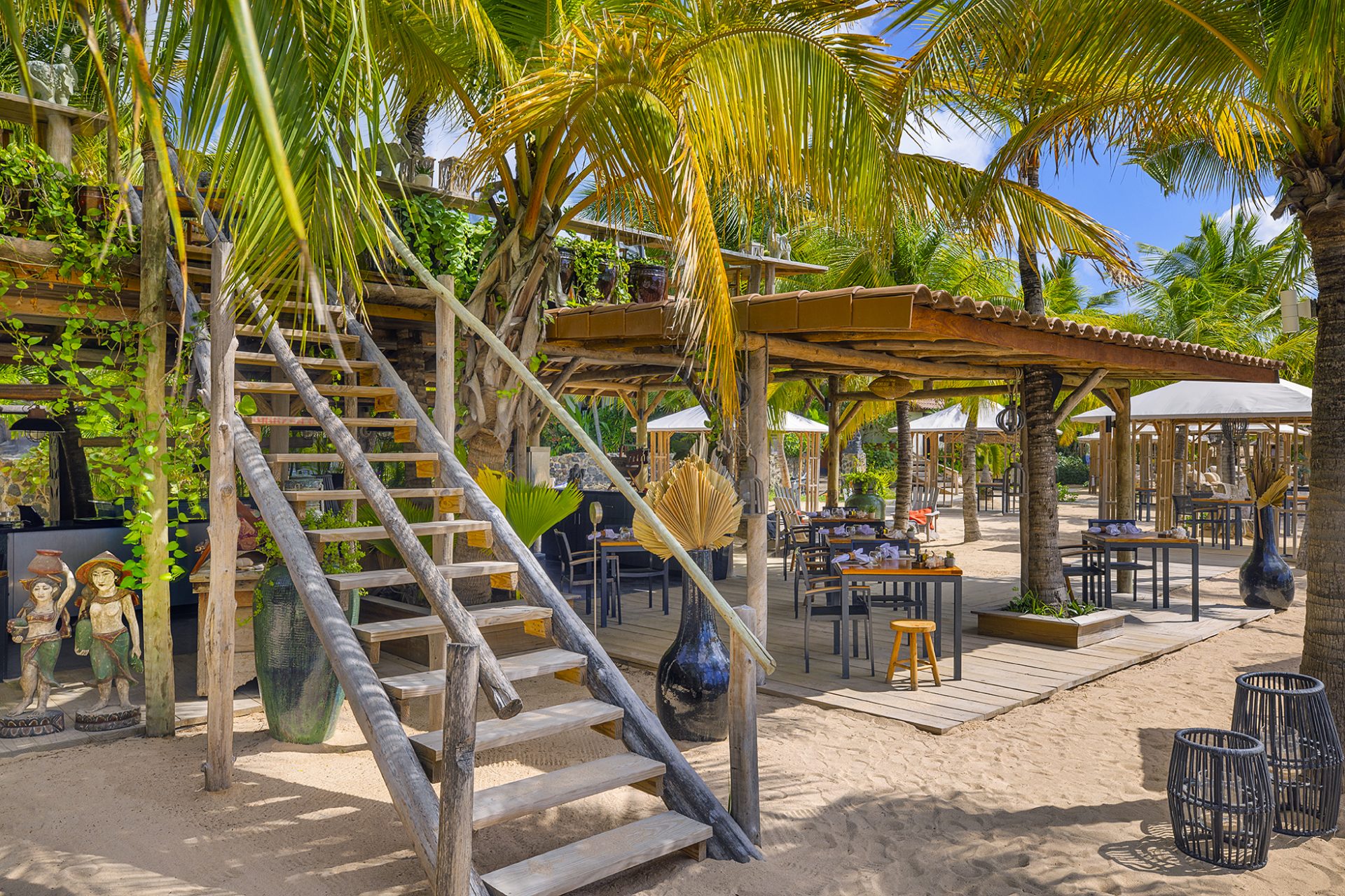 The restaurant at the beach